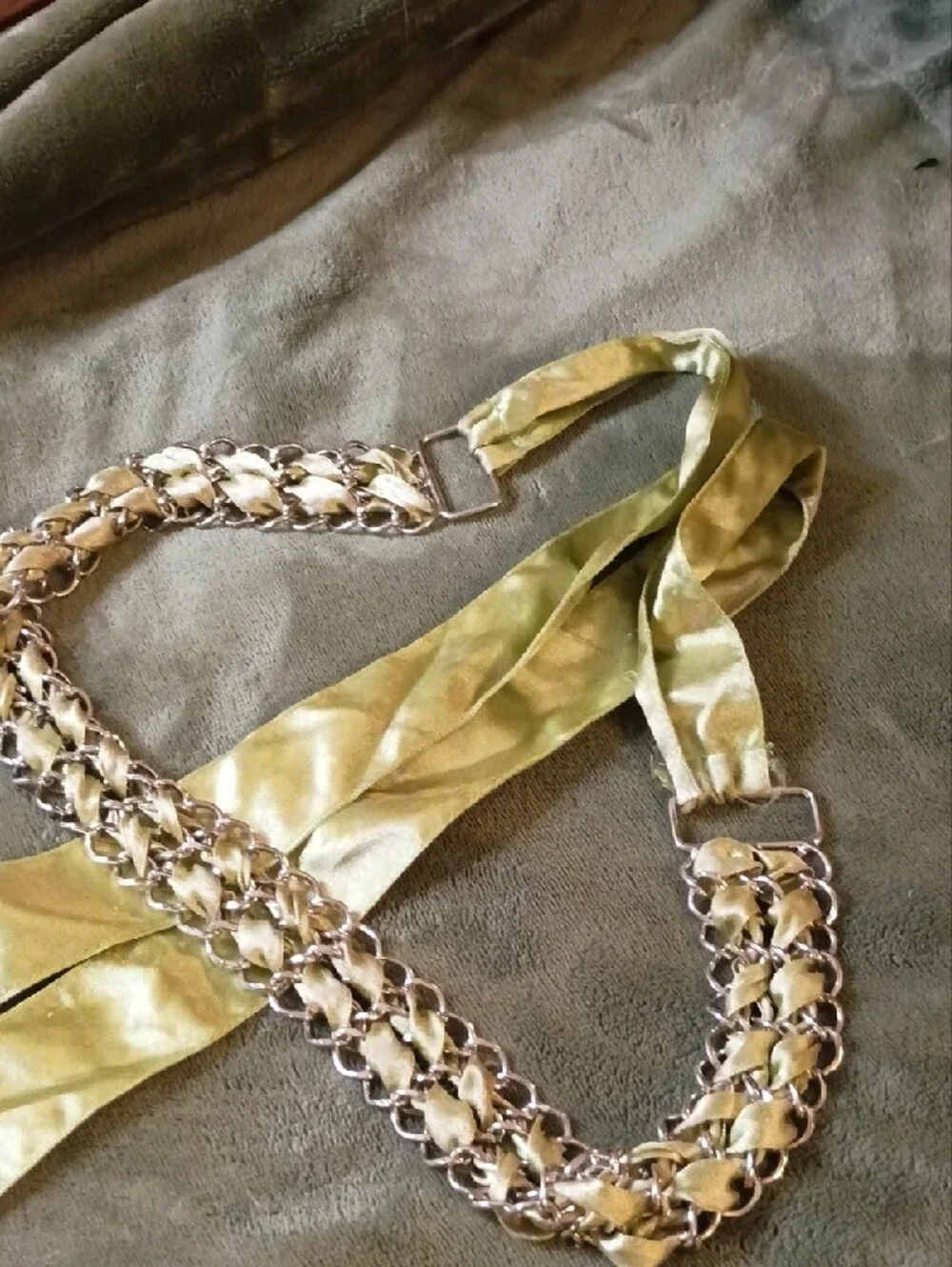 Vintage Olive Velvet Ribbon Chain Belt